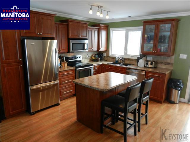 Property 8 Whitmore Crescent img1