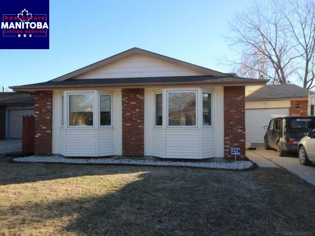 Property 62 Roberts Crescent Main image
