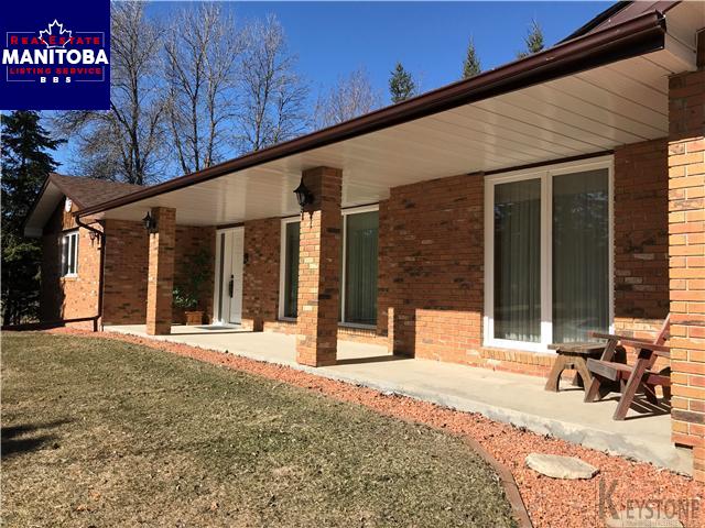 Property 111 Old River Road img1