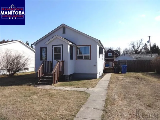 7 Dunfield Avenue, Dauphin