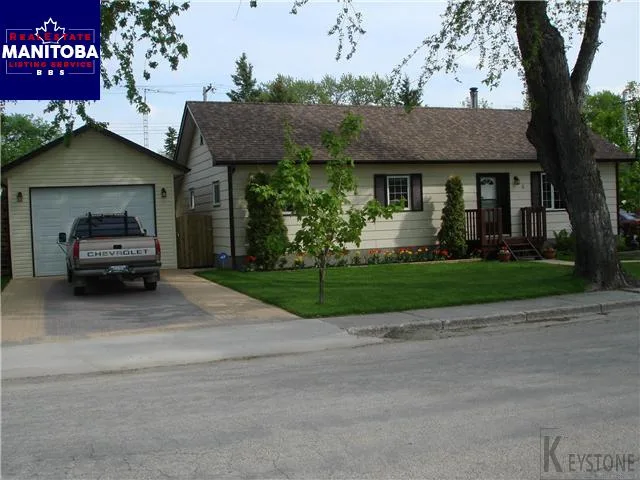 3 Bed House for Sale at 6 Tamarac Street, Pine Falls, MB - MLS® #1708562