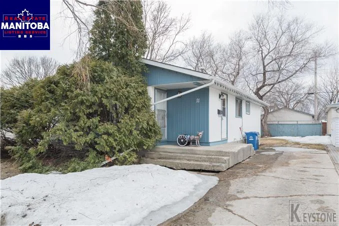 11 Minikada Bay, Winnipeg
