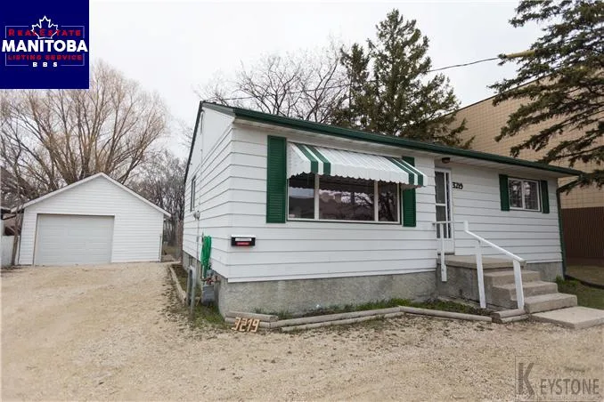 3219 Grant Avenue, Winnipeg