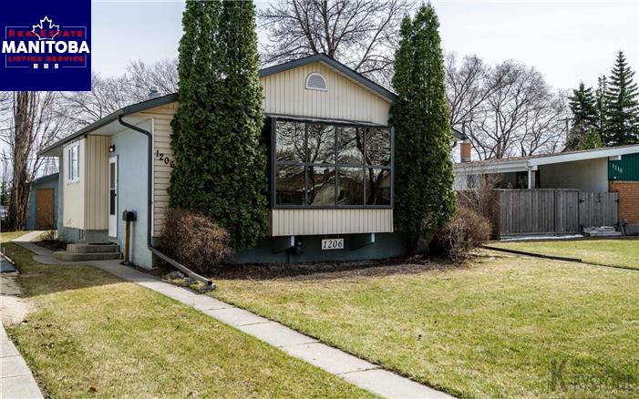 Property 1206 Hector Bay West Main image