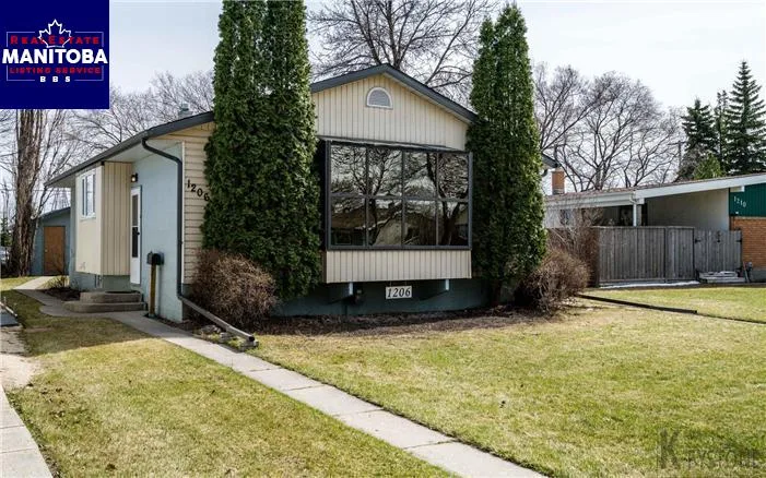 1206 Hector Bay West, Winnipeg