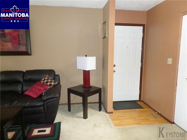 Property 318 Novavista Drive img1
