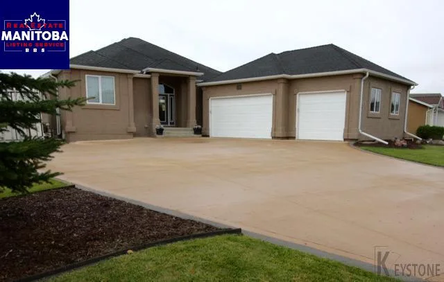 20 Kingscrest Drive, La Salle