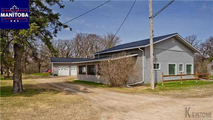 7 Main Street, Roseau River