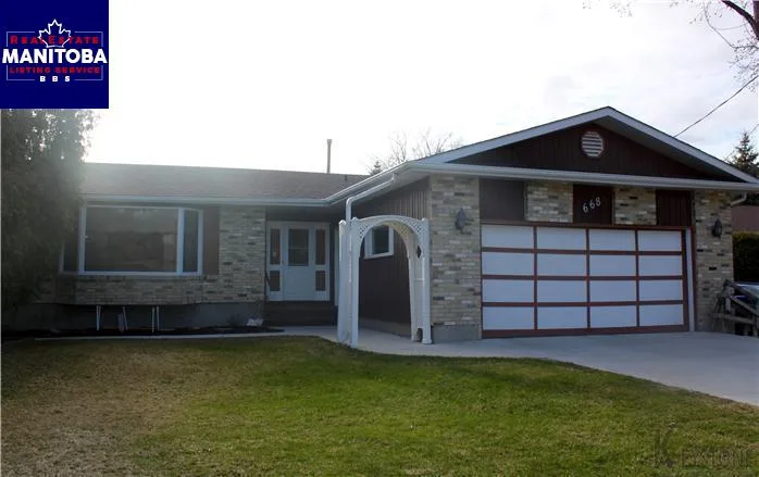 668 Fairmont Road, Winnipeg