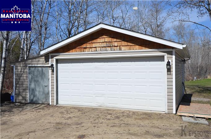 Property 38073 49 Road North img1