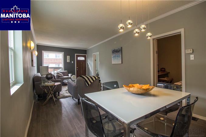 Property 469 Simcoe Street img1