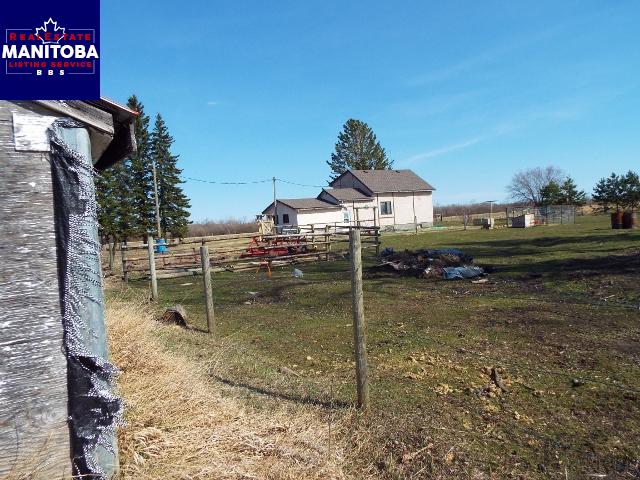 Property 54072 Road 68 Road West img1