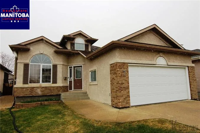3 Bed House for Sale at 7 Quantrell Bay, Winnipeg, MB - MLS® #1709551