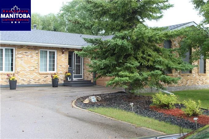3 Bed House for Sale at 6 Sunset Lane, Stonewall, MB - MLS® #1709555