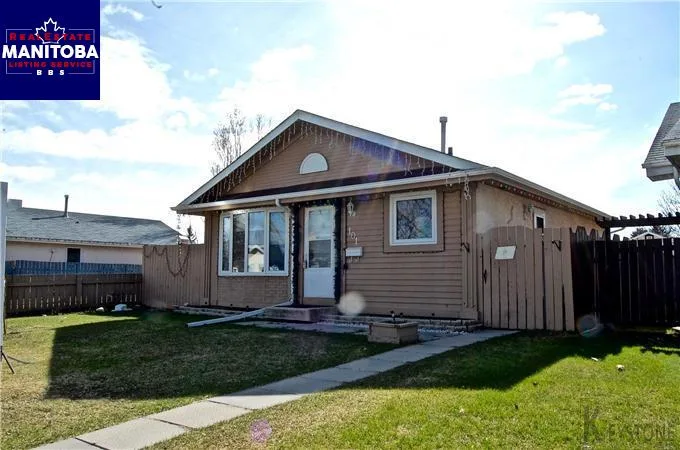 101 Garton Avenue, Winnipeg