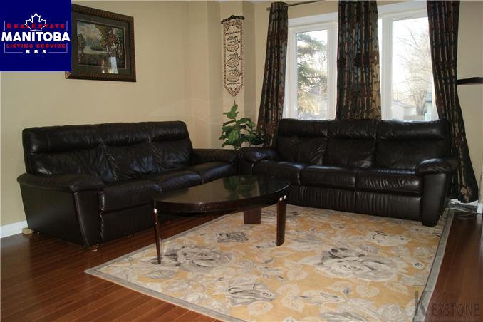 Property 1048 Chevrier Boulevard img1