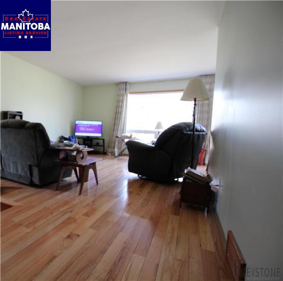 Property 582 Bruce Avenue img1