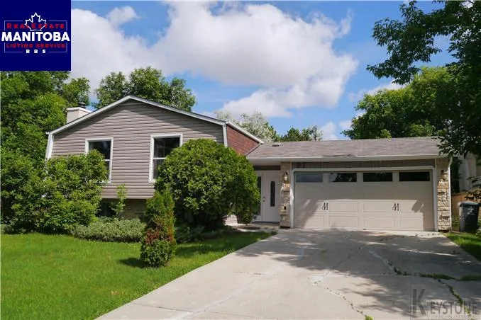 97 Lake Lindero Road, Winnipeg