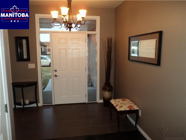 Property 5 Briarwood Place img1