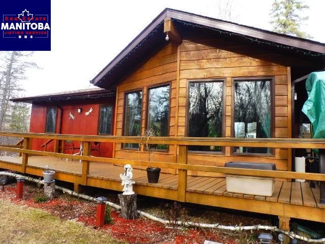 2 Bed House for Sale at 64 Aileen Avenue, Gimli, MB - MLS® #1709816