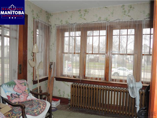 Property 573 St Johns Avenue img1