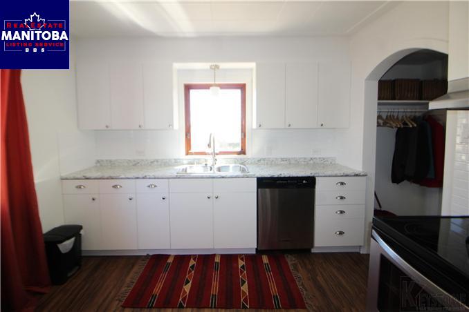 Property 251 Pth #83 Highway North img1