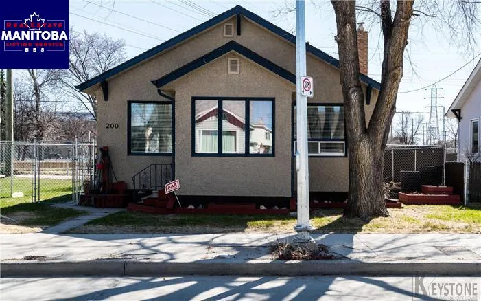 200 Mighton Avenue, Winnipeg