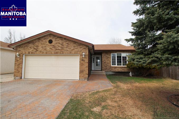 Property 98 Long Point Bay Main image