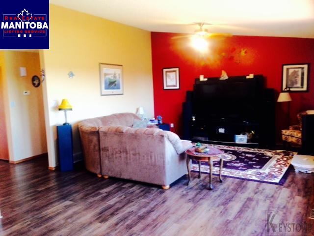 Property 110 River Drive img1