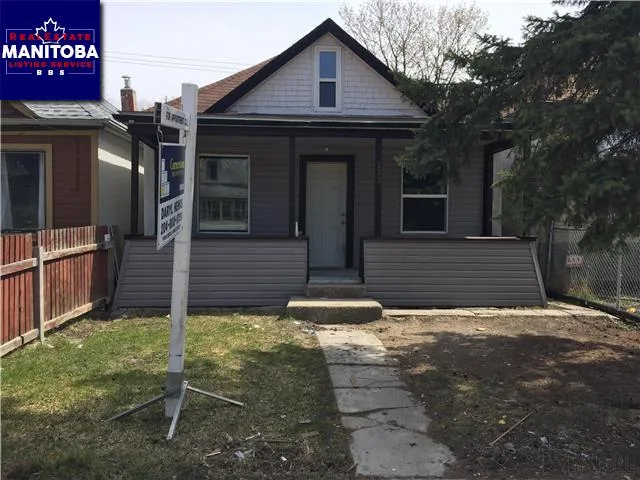 323 Simcoe Street
