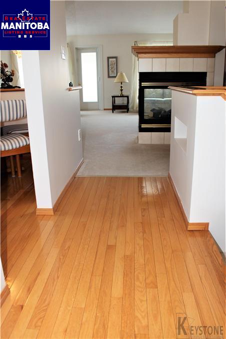 Property 27 Lakeview Cove img1