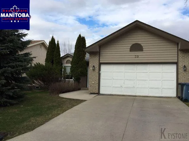 39 Farmingdale Boulevard, Winnipeg