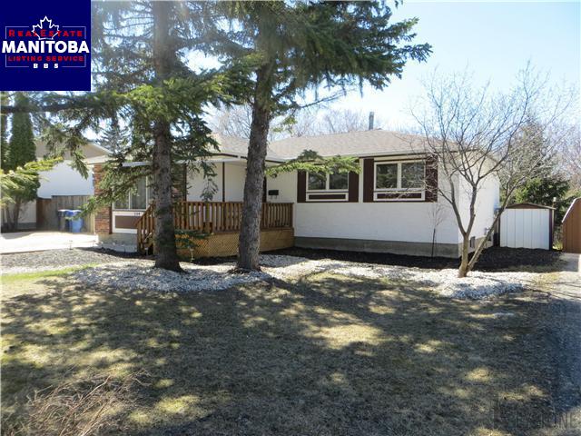 Property 594 Charleswood Road img1