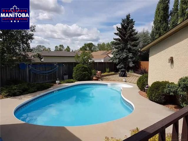 Property 286 George Marshall Way img1