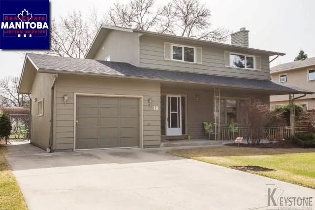 18 Robert Service Bay, Winnipeg