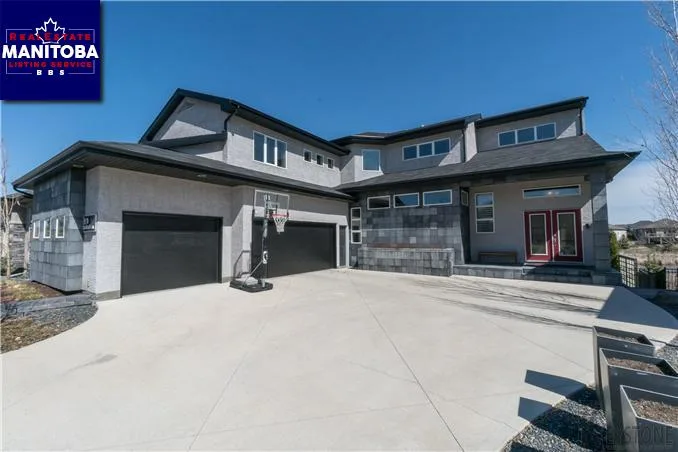 49 Waterton Drive, Winnipeg