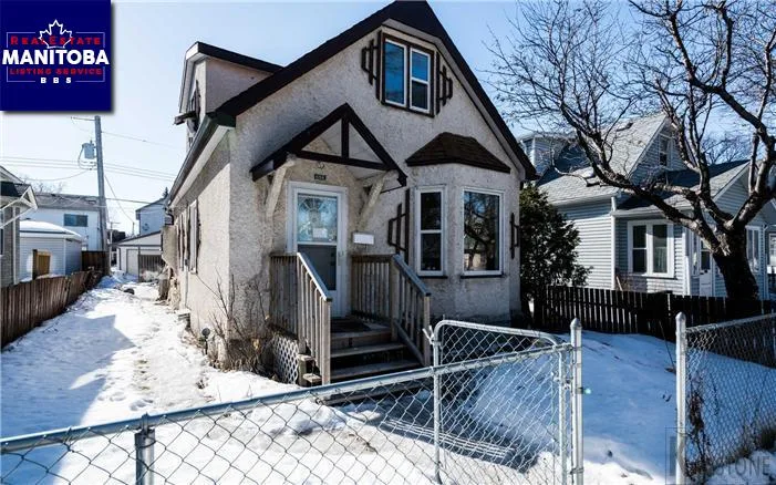 698 Aberdeen Avenue, Winnipeg