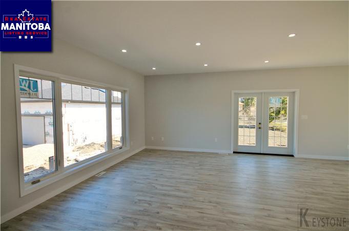 Property 19 John Huyda Drive img1