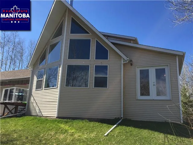 3 Bed House for Sale at 16 Whippoorwill Trail, Lac Du Bonnet, MB - MLS® #1710531
