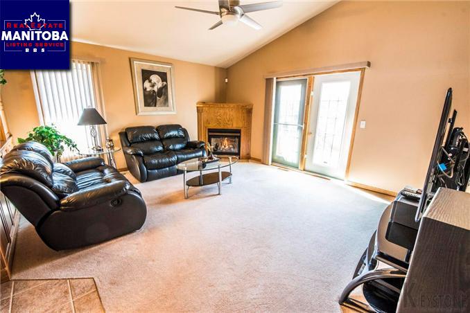 Property 716 Roch Drive img1