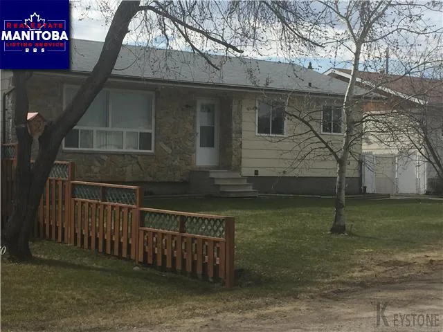 5 Bed House for Sale at 168 5th Street, Gimli, MB - MLS® #1710608