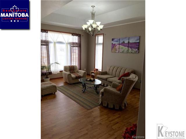 Property 390 Willow Drive img1