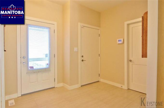 Property 5-82 Sandrington Drive img1