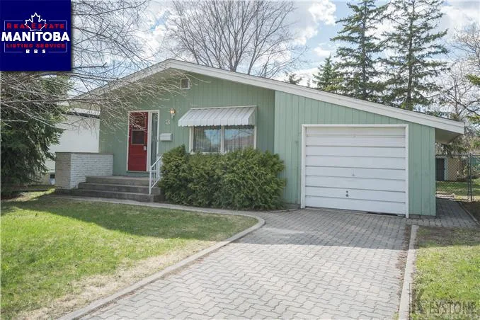3 Laurentia Bay, Winnipeg
