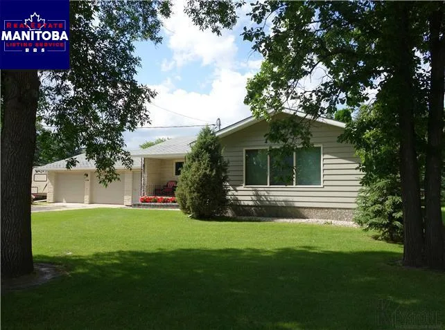 106 Seventh Avenue Southeast, Teulon