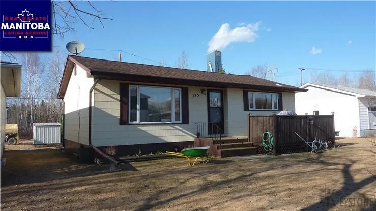 125 Cedar Avenue, Snow Lake