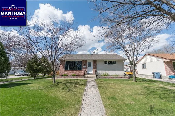 1435 Mars Drive, Winnipeg