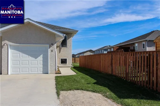 5 Kootenay Way, Steinbach