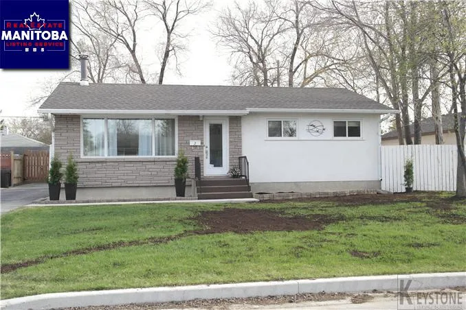 2 Bibeau Bay, Winnipeg
