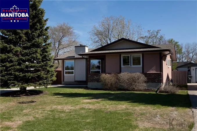 62 Thunder Bay, Winnipeg